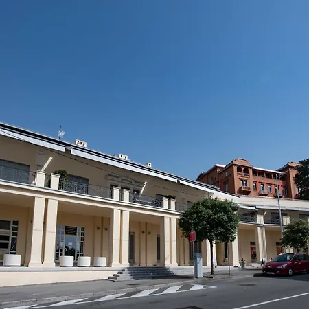 Lejlighed Apartman Paun *
