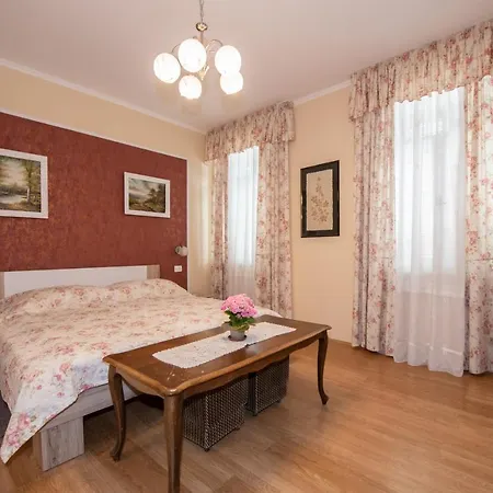 Апартаменты Apartman Paun Опатия